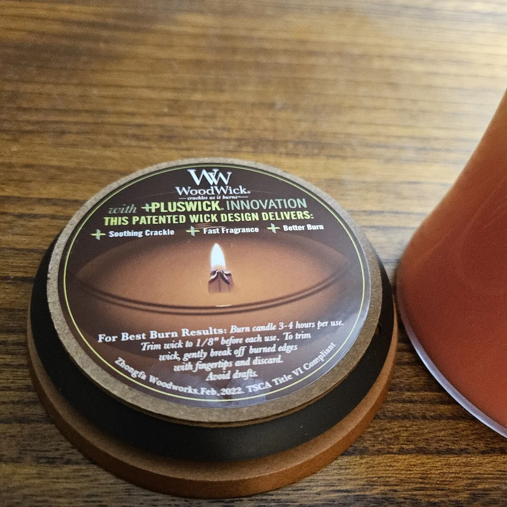 WoodWick Multilayer Scented Candle - Picture 3 of 6